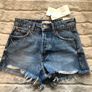 ZARA MIDRISE SHORTS JEANS WITH TAG - SIZE 0
